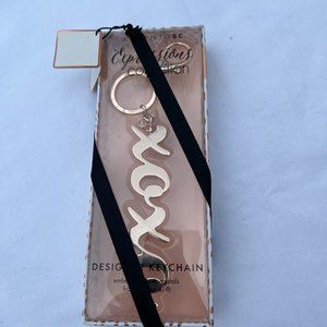 Designer Fashion XOXO Key Chain with Swarovski Crystals – Gold